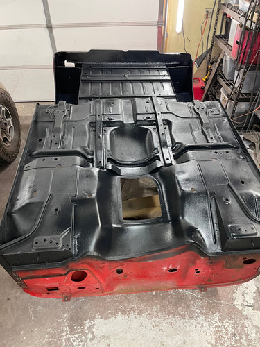 BARRICADE ULTIMATE SPRAYABLE BEDLINER - Rugged Restore